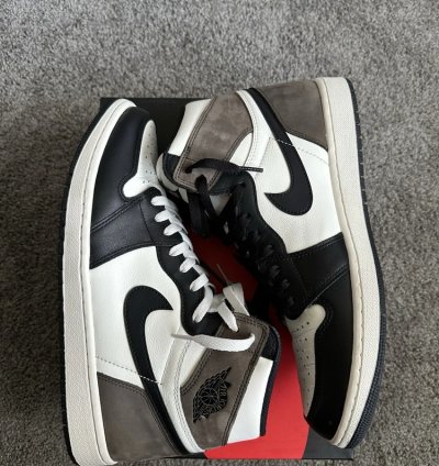 Air Jordan 1 Retro High Dark Mocha