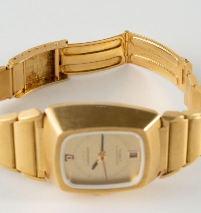 Omega Constellation Quartz Vintage Omega Constellation Electroquartz Beta 21 In 18k Gold With Original Box Reference 196 006 From The 1970s
