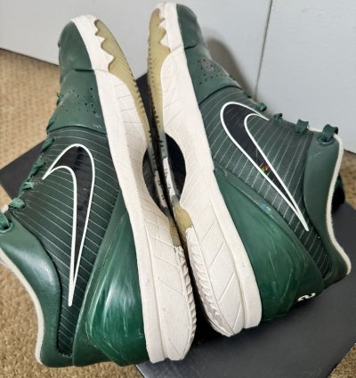 Nike Kobe Iv 4 Protro Undefeated Pe Milwaukee Bucks
