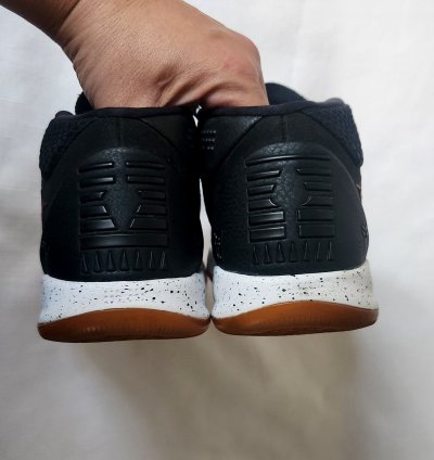 Nike Kobe Men Sz 12 922484-006 Black Gum Sole Rare