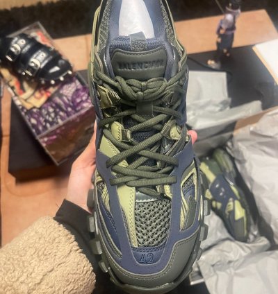 900 Track Trainer Runner Sneaker