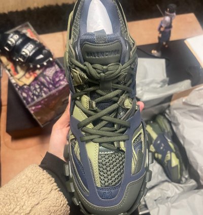 900 Track Trainer Runner Sneaker