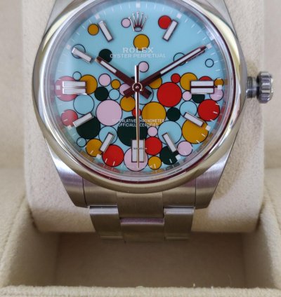 Rolex Oyster Perpetual 41 124300 41 Celebration Dial stickers