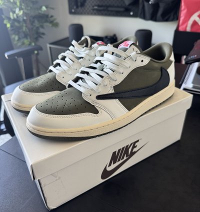 Travis Scott Air Jordan 1 Low Og Medium Olive