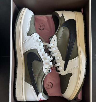 Travis Scott Air Jordan 1 Low Og Medium Olive