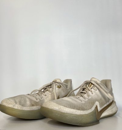 Nike Mamba Focus Metallic Gold White Low Top Basketball Sneaker Mens Size 12 Kobe