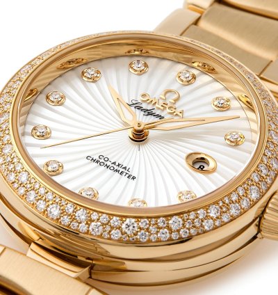 Omega De Ville Ladymatic 18k Yellow Gold 425 65 34 20 002 - Com003382