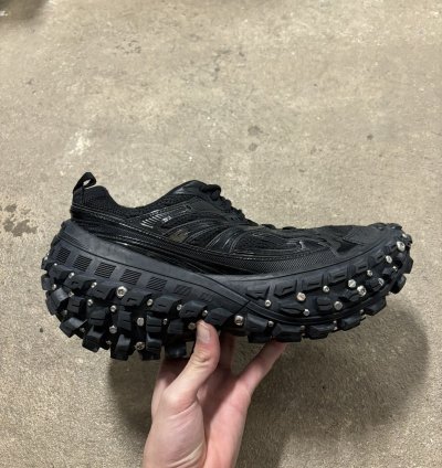 Balenciaga Bouncer Screw Defender Tire Sneaker