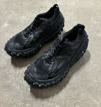 Balenciaga Bouncer Screw Defender Tire Sneaker