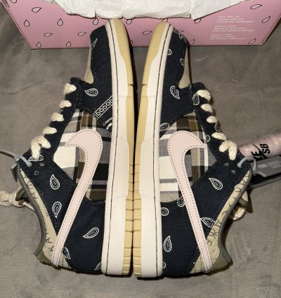 Travis Scott Dunk Low Special Box