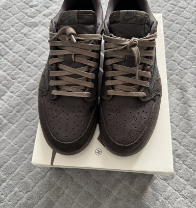 Travis Scott Jordan 1