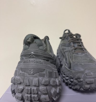 Balenciaga Defender Bounce Sneaker