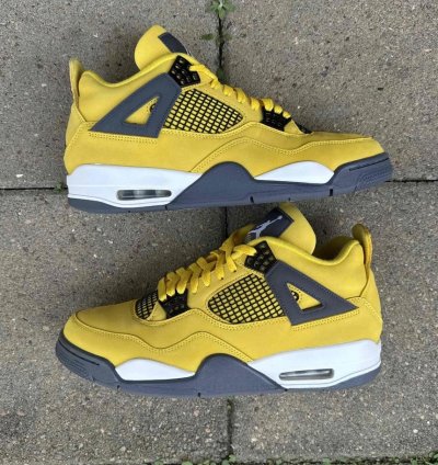 Air Jordan 4 Retro Lightning