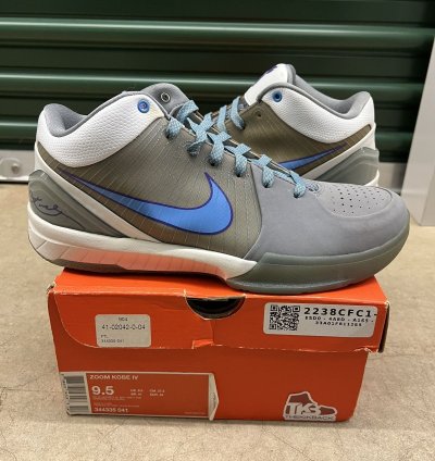 Nike Zoom Kobe 4 Mpls Size 9 5