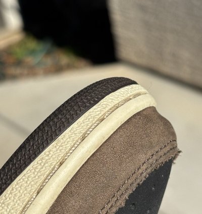 Travis Scott Jordan 1 Low Mocha