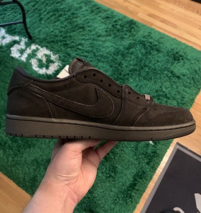 Travis Scott Jordan 1 Low Velvet Brown