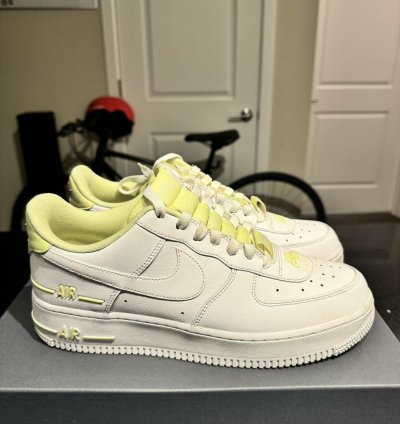 Air Force 1 07 Lv8 Double Air Pack - White Barely Volt