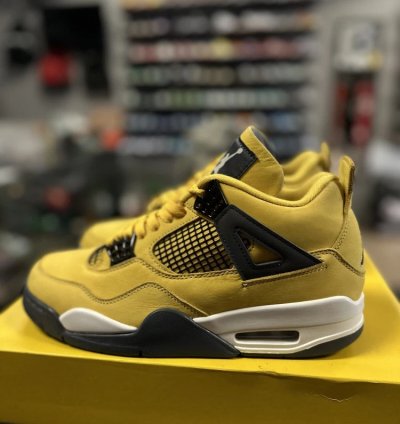 Air Jordan 4 Retro Lightning