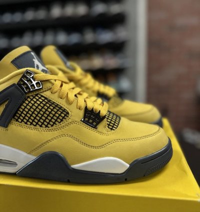 Air Jordan 4 Retro Lightning
