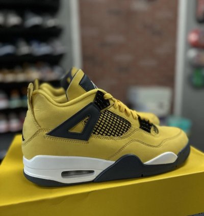 Air Jordan 4 Retro Lightning