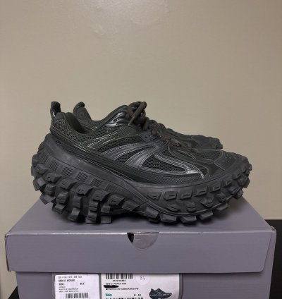 Balenciaga Green Defender Bounce Sneaker