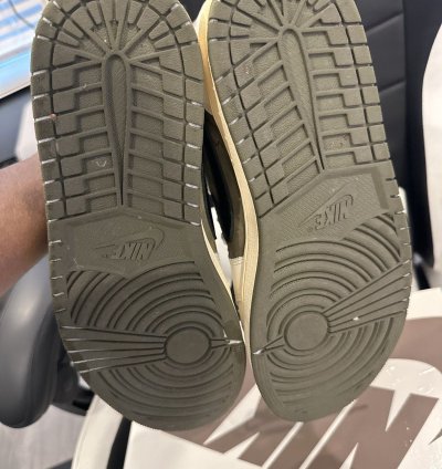 Travis Scott Jordan 1 Reverse Olive Cactus Jaxk
