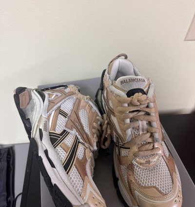 Balenciaga Low Top Runner