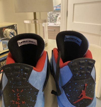 Travis Scott Jordan 4 Retros