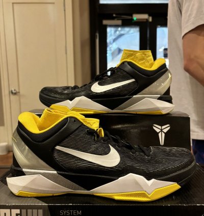 Nike Zoom Kobe 7 Supreme Del Sol