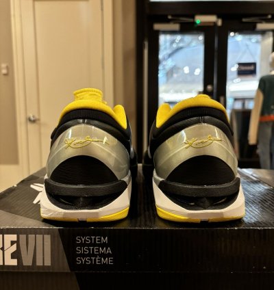 Nike Zoom Kobe 7 Supreme Del Sol