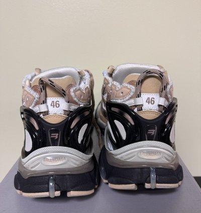 Balenciaga Low Top Runners Khaki