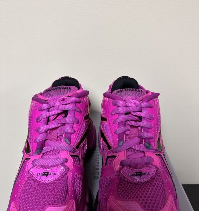 Balenciaga Low Top Runners Pink
