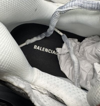 Balenciaga Men Runner Sneaker Burgundy Sz 13 Us 46 Eu