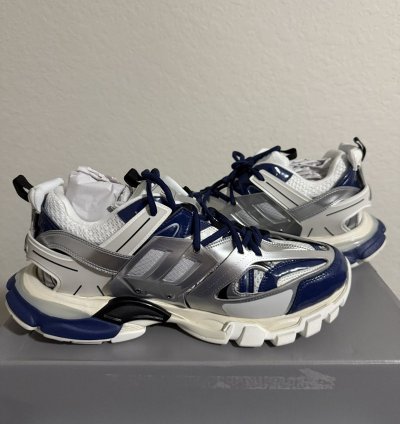 Balenciaga Metallic Track Led Sneaker 45