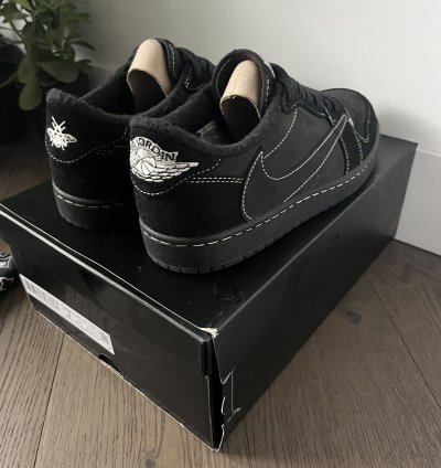 Travis Scott Jordan Phantom Black Low worn Once