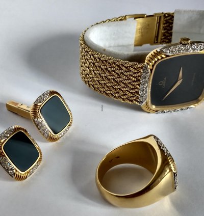 Omega Gold Set With Cufflinks And Ring Automatic Diamonds Onyx