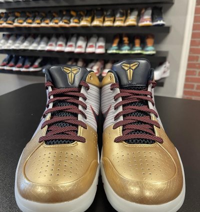 Size 10 - Nike Kobe 4 Protro Gold Medal fq3544-100 Men