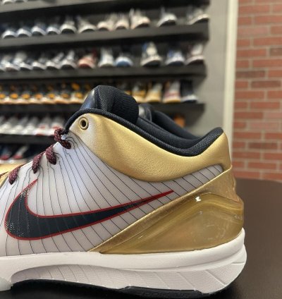 Size 10 - Nike Kobe 4 Protro Gold Medal fq3544-100 Men