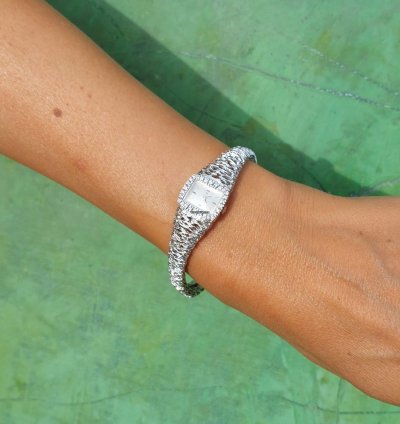 Omega Ladies Gilbert Albert 28 Diamonds Naturalistic Design Rare Frisson Or