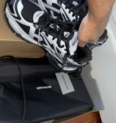 Balenciaga Runner Black White