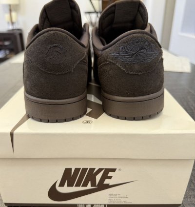 Travis Scott Nike Velvet Brown Size 10