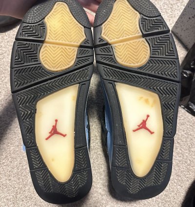 Travis Scott Retro Jordan 4s