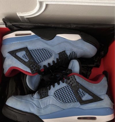 Travis Scott Retro Jordan 4s
