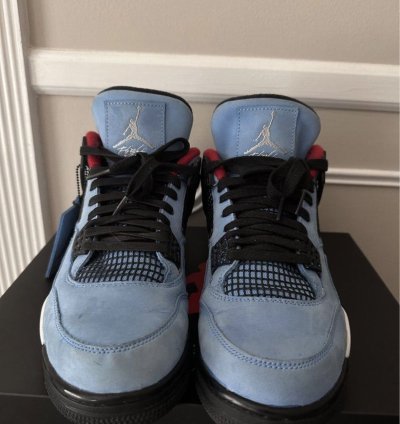 Travis Scott Retro Jordan 4s