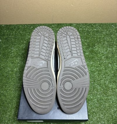 Travis Scott Reverse Mocha Low