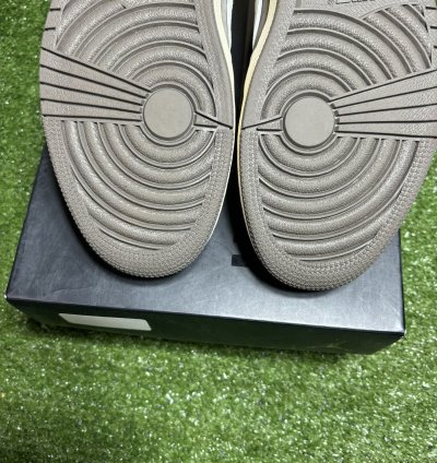 Travis Scott Reverse Mocha Low