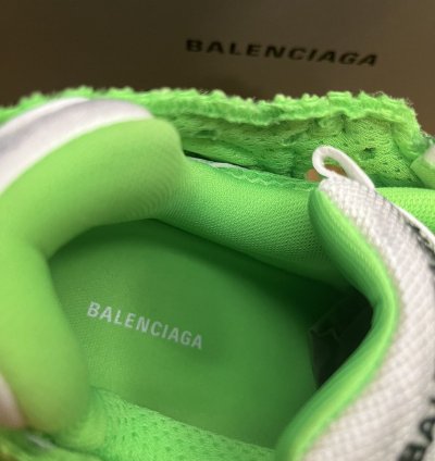 Balenciaga Runner Sneaker fluo Green