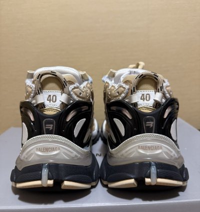 Balenciaga Runner Sneaker Camel 40