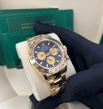 Rolex Daytona Paul Newman Yellow Gold Daytona Black Dial Yellow Subdials 116508