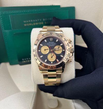 Rolex Daytona Paul Newman Yellow Gold Daytona Black Dial Yellow Subdials 116508